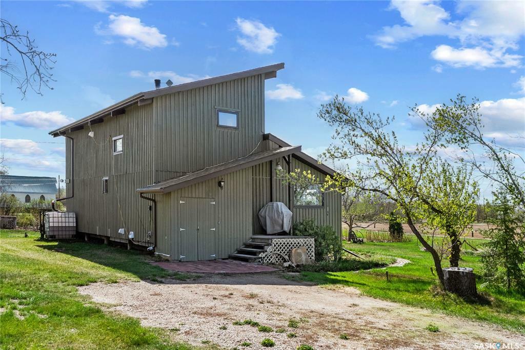 Property Photo: 17 Oak Street SK S0M 2S0