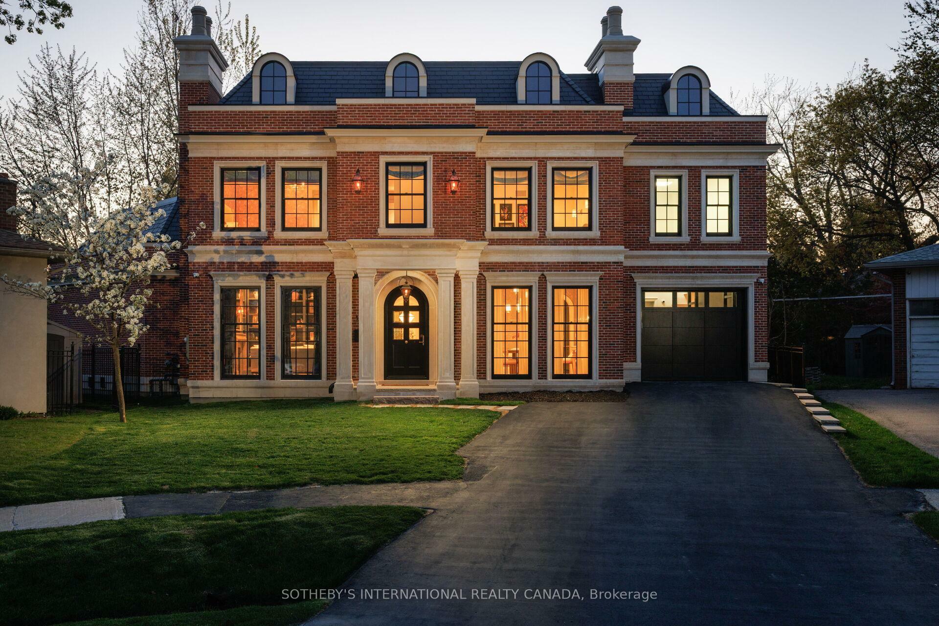 Photo de la propriété:  153 Perry Crescent  ON M9A 1K8 