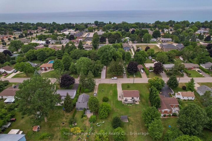 Property Photo:  395 Elgin Street  ON N2Z 2V7 