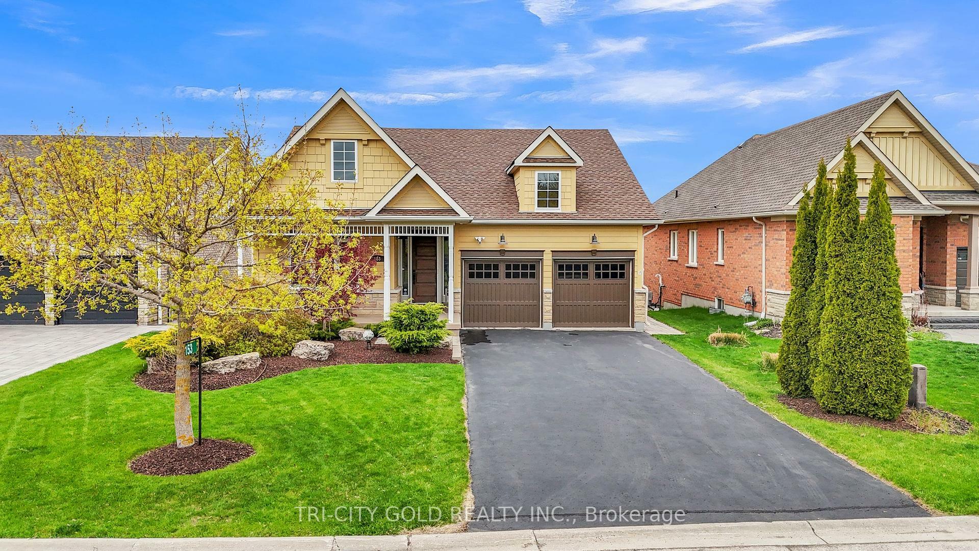 Property Photo: 153 Aberfoyle Mill Crescent ON N0B 2J0