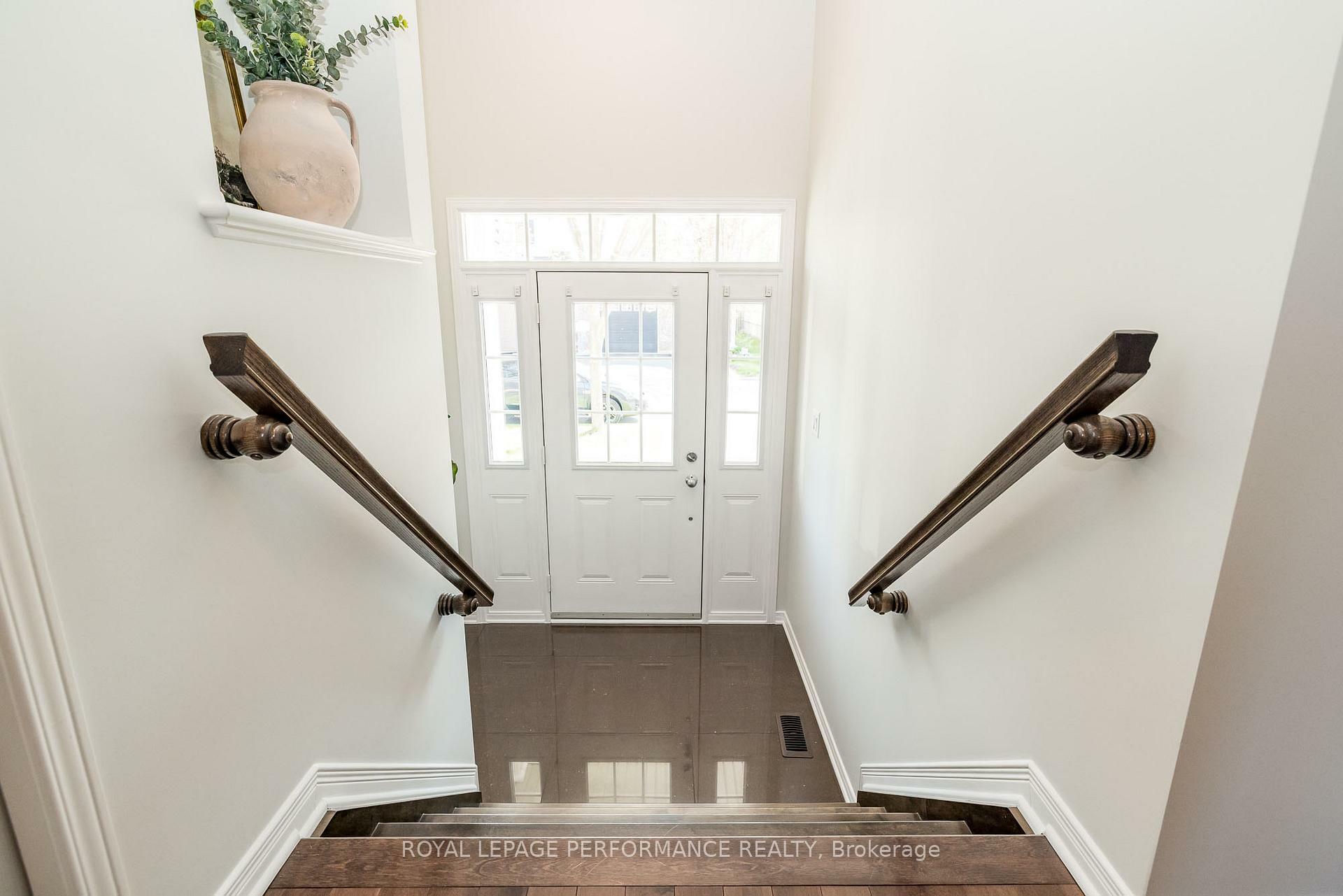 Property Photo: 288 Harthill Way ON K2J 0P3