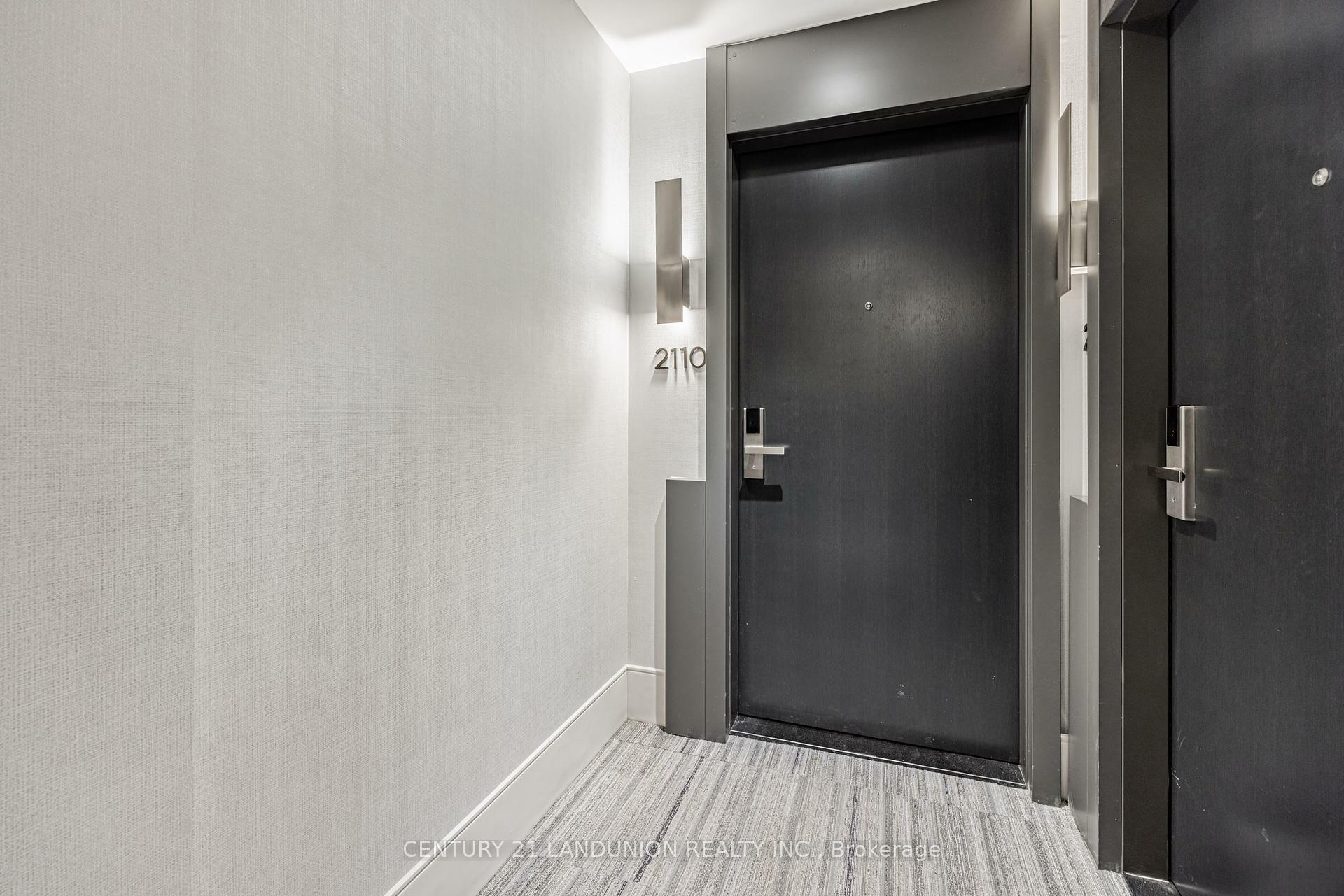 Property Photo: 38 Water Walk Drive 2110 ON L3R 6M8