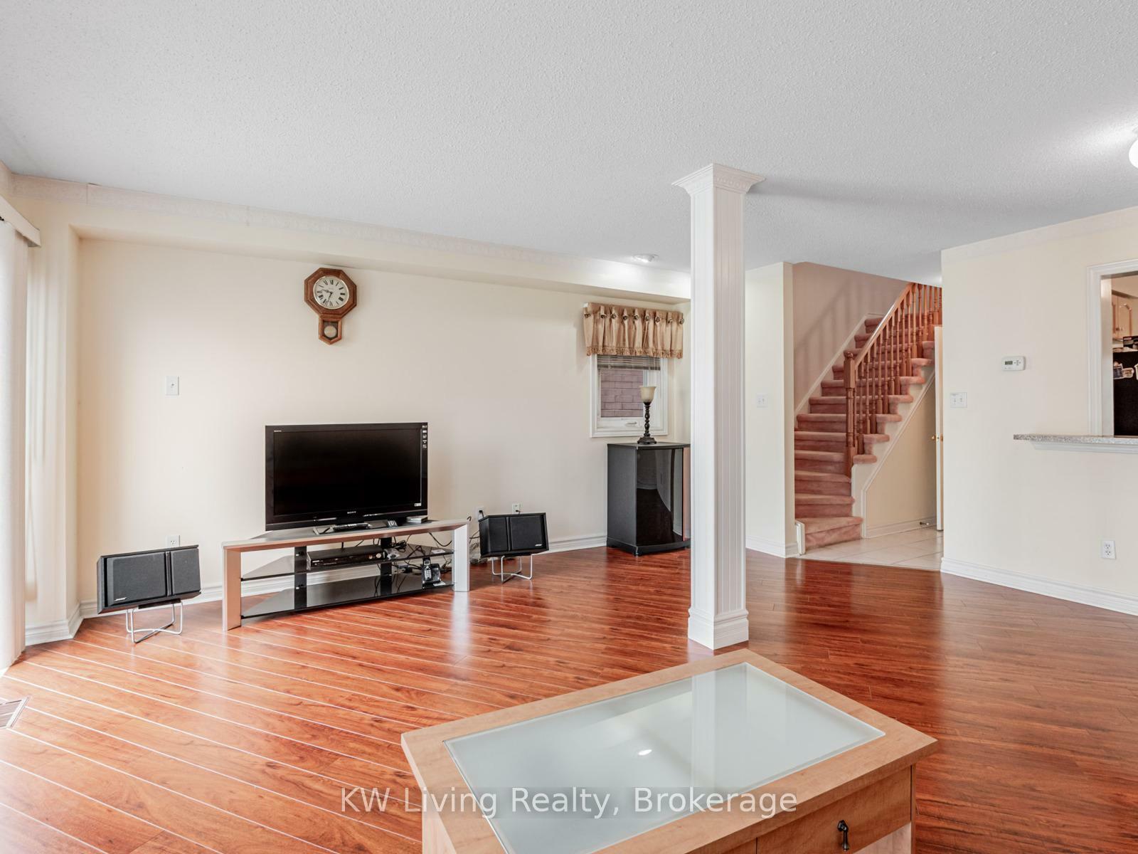 Property Photo: 253 Milliken Meadows Drive ON L3R 0W2