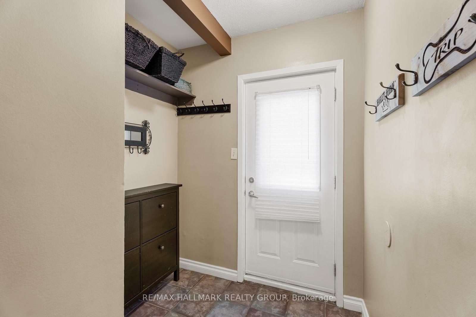 Property Photo: 164 Bentbrook Crescent 1 ON K2J 3Y3