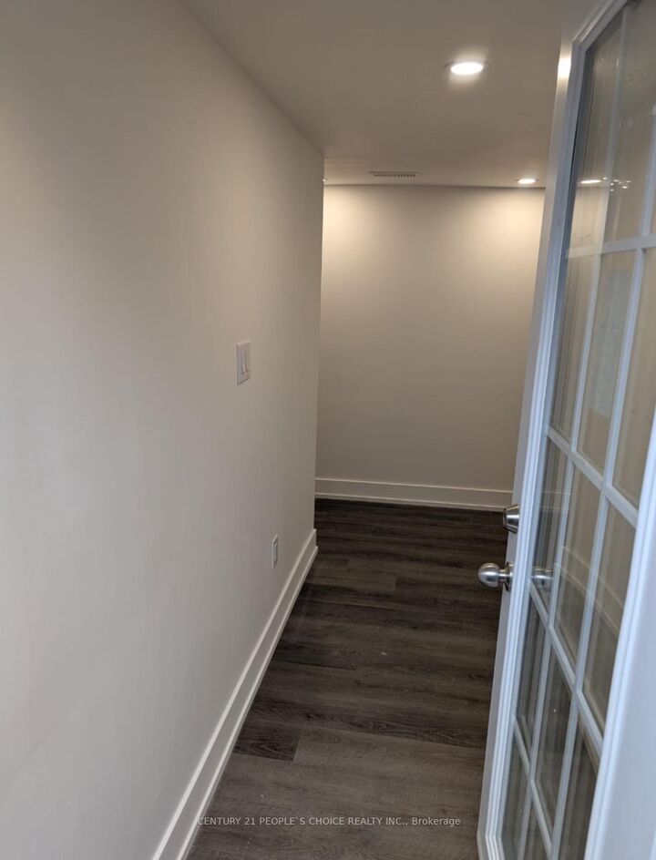 Property Photo:  157A Tulloch Drive Bsmt  ON L1S 2S7 
