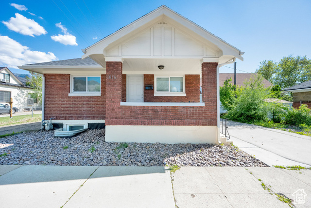 Property Photo: 815 E 22nd St UT 84401