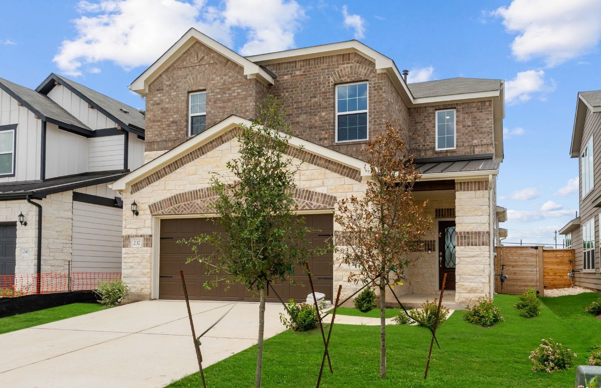 Property Photo: 237 Regatta Trail TX 78641