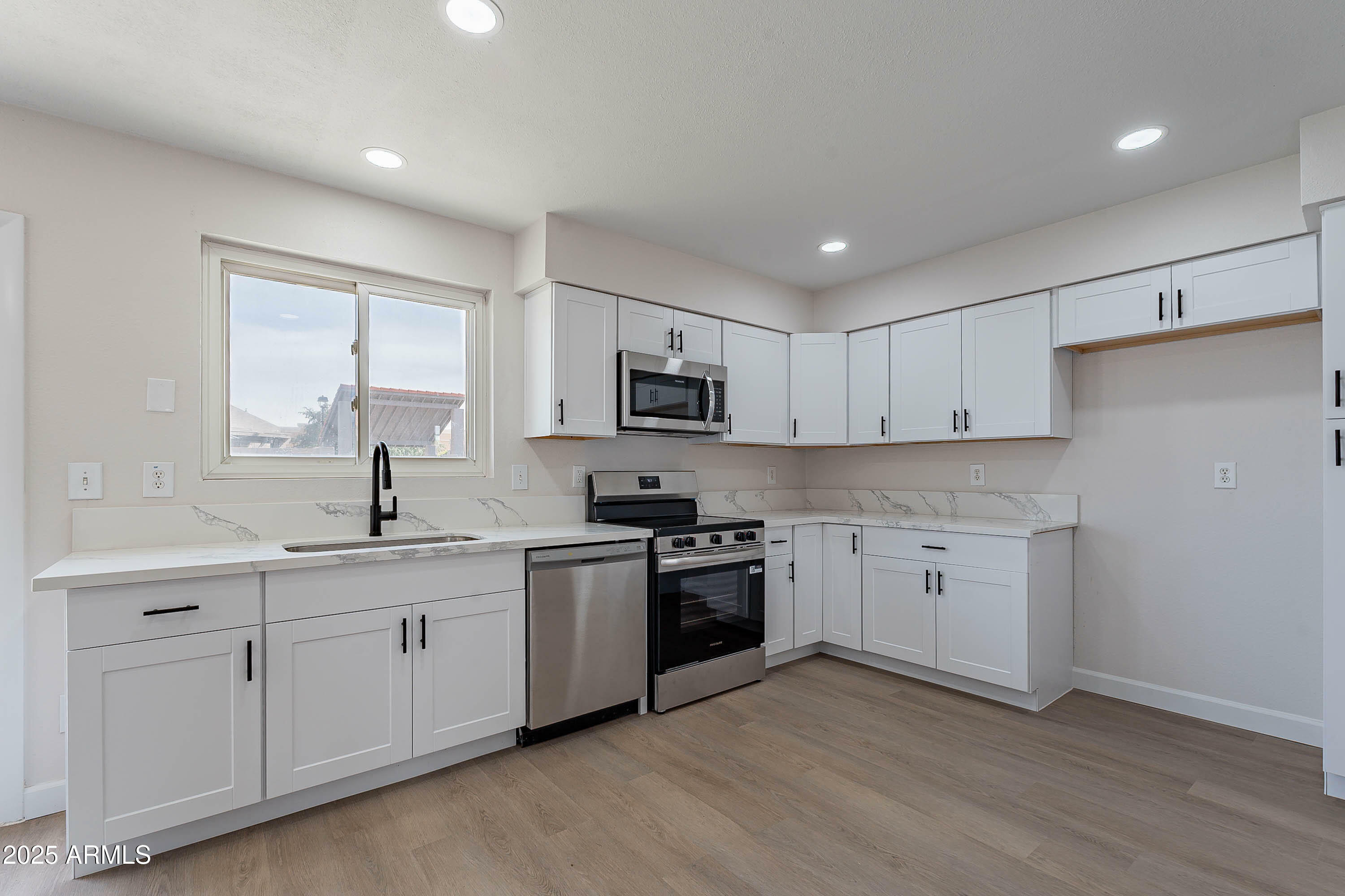 733 W El Prado Road  Chandler AZ 85225 photo