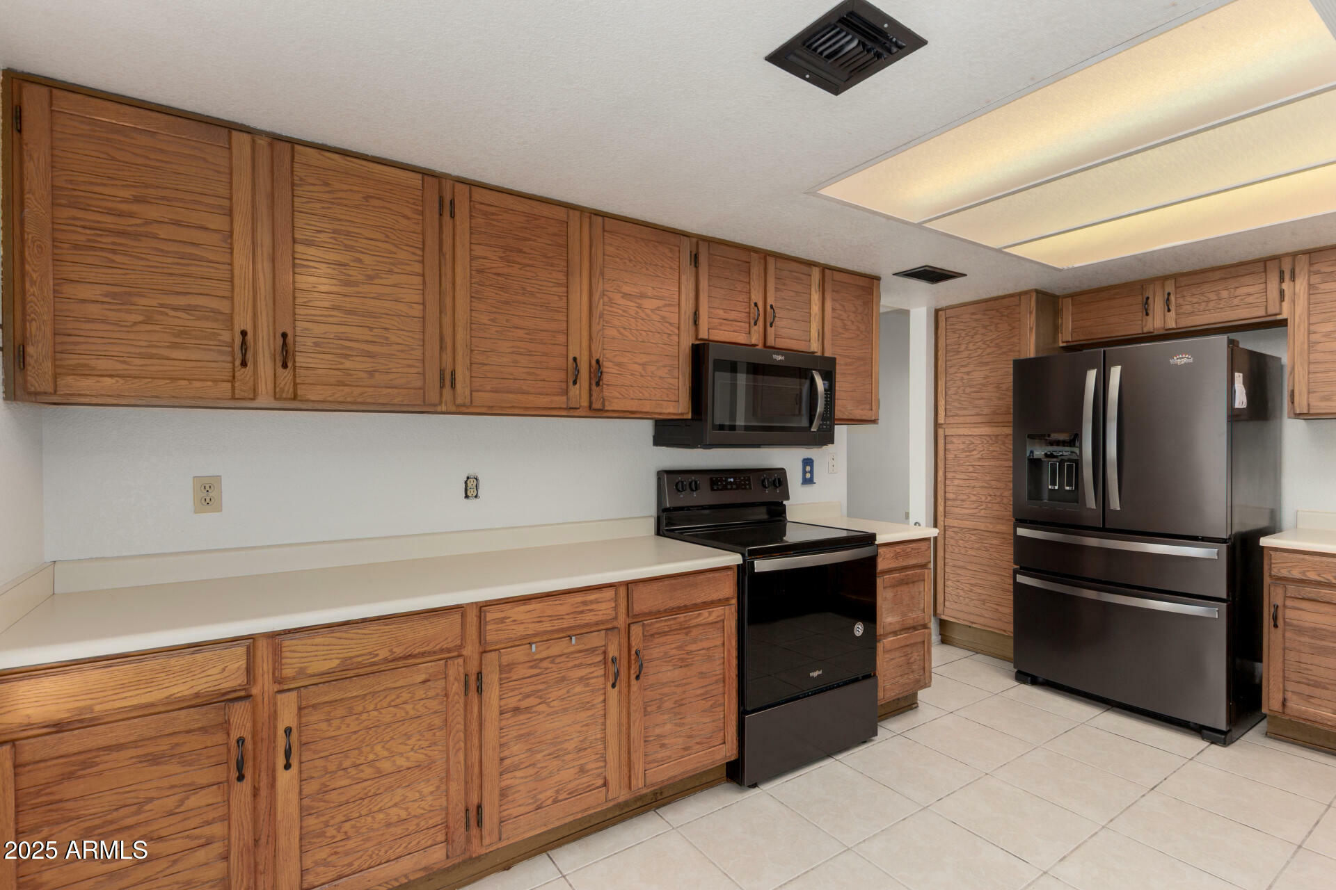 Property Photo: 6853 S Roosevelt Street AZ 85283