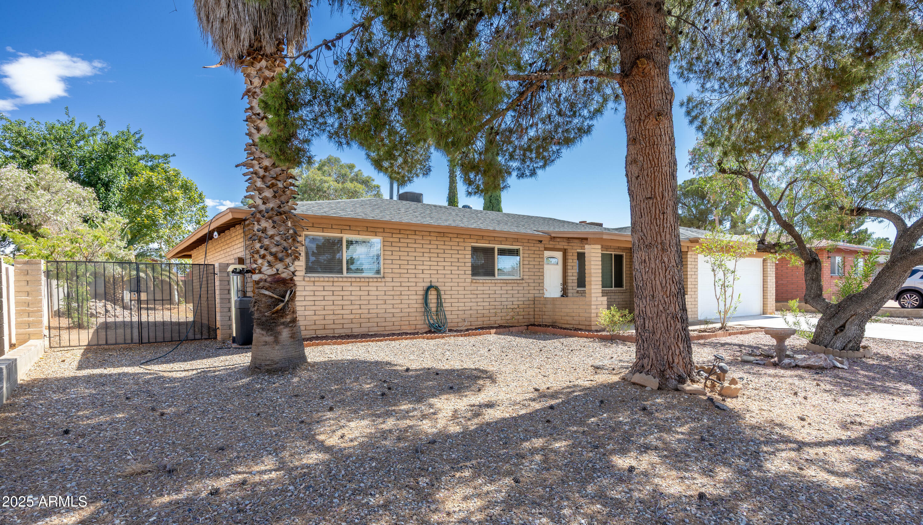 Property Photo: 1132 N Catalina Drive AZ 85635