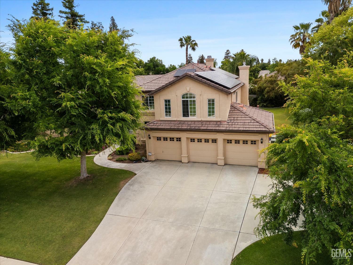 Property Photo: 1400 Fenwick Drive CA 93312
