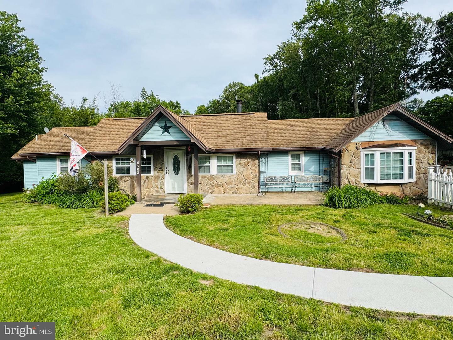 Property Photo: 6703 Token Valley Road VA 20112
