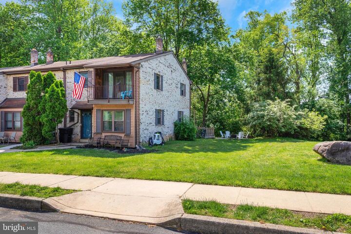 218 Bishop Drive  Aston PA 19014 photo