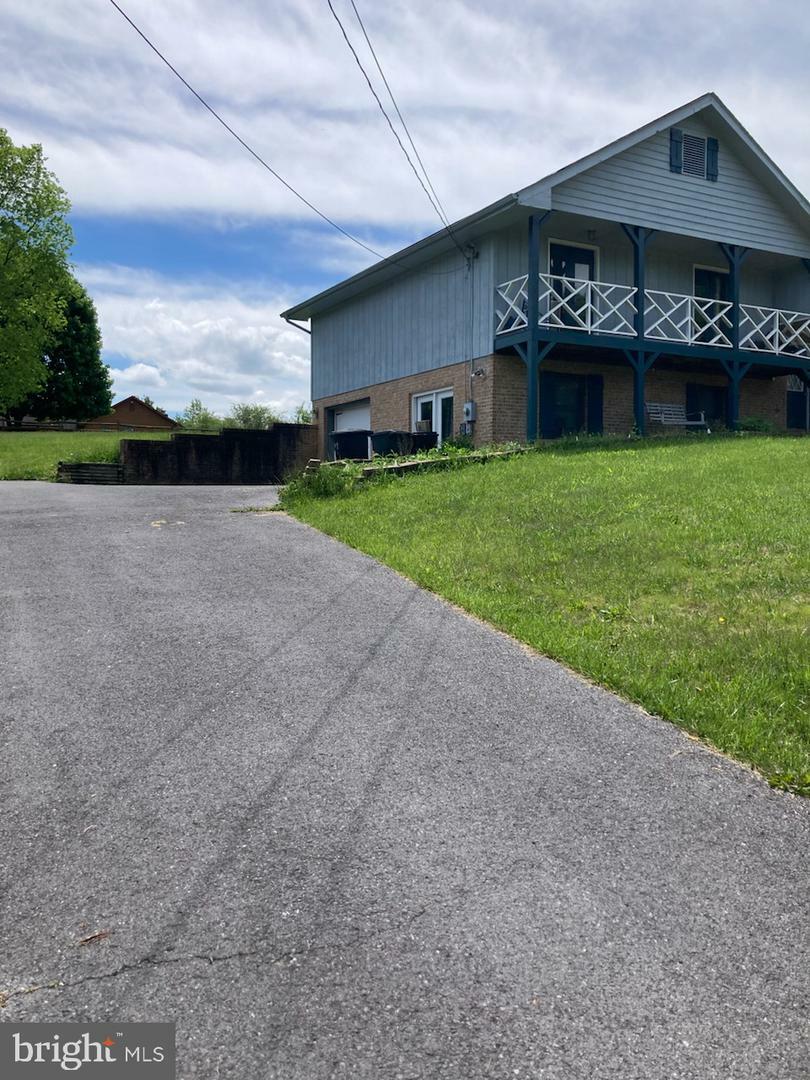 Property Photo: 189 Columbia Drive WV 25430
