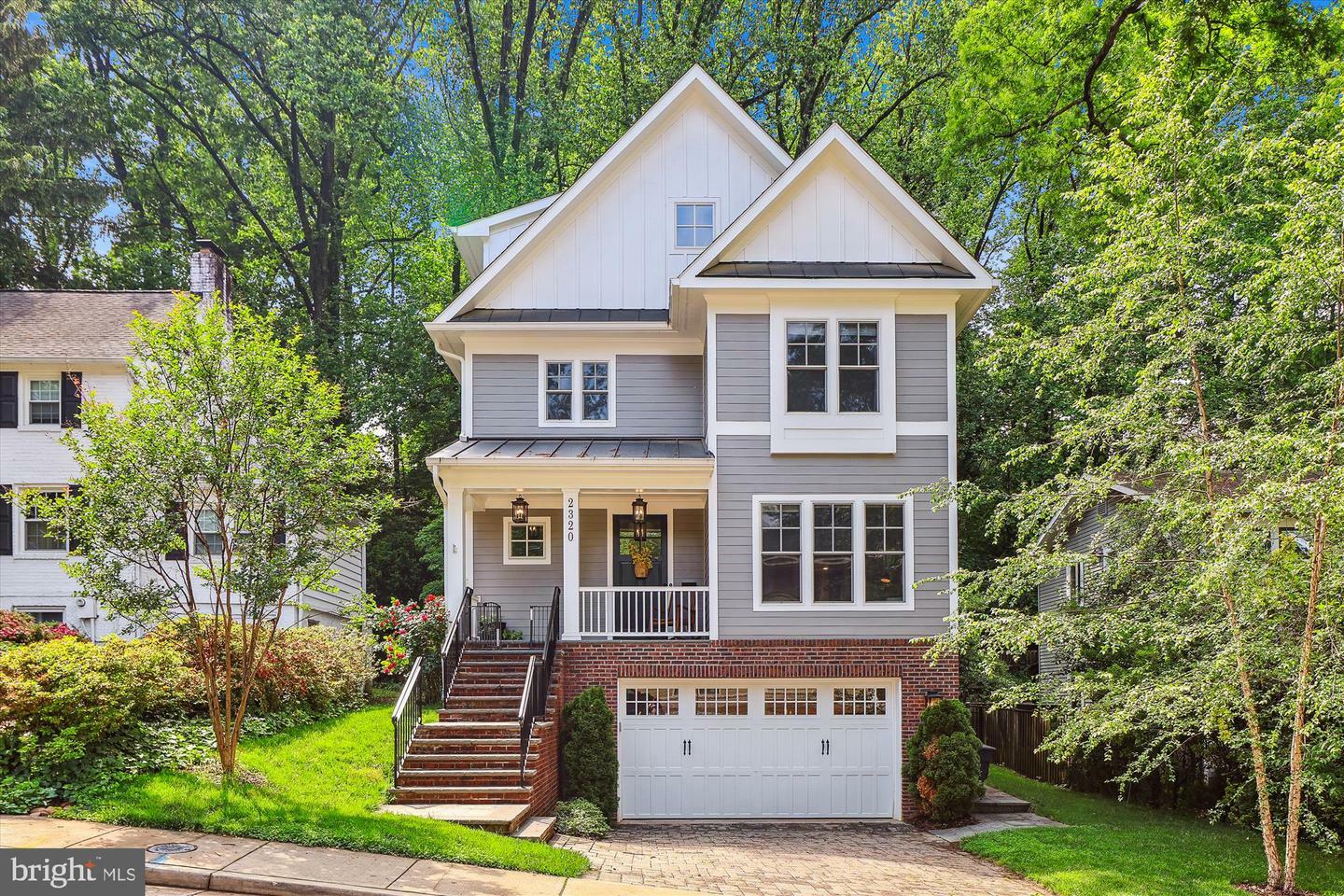 Property Photo: 2320 N Vernon Street VA 22207