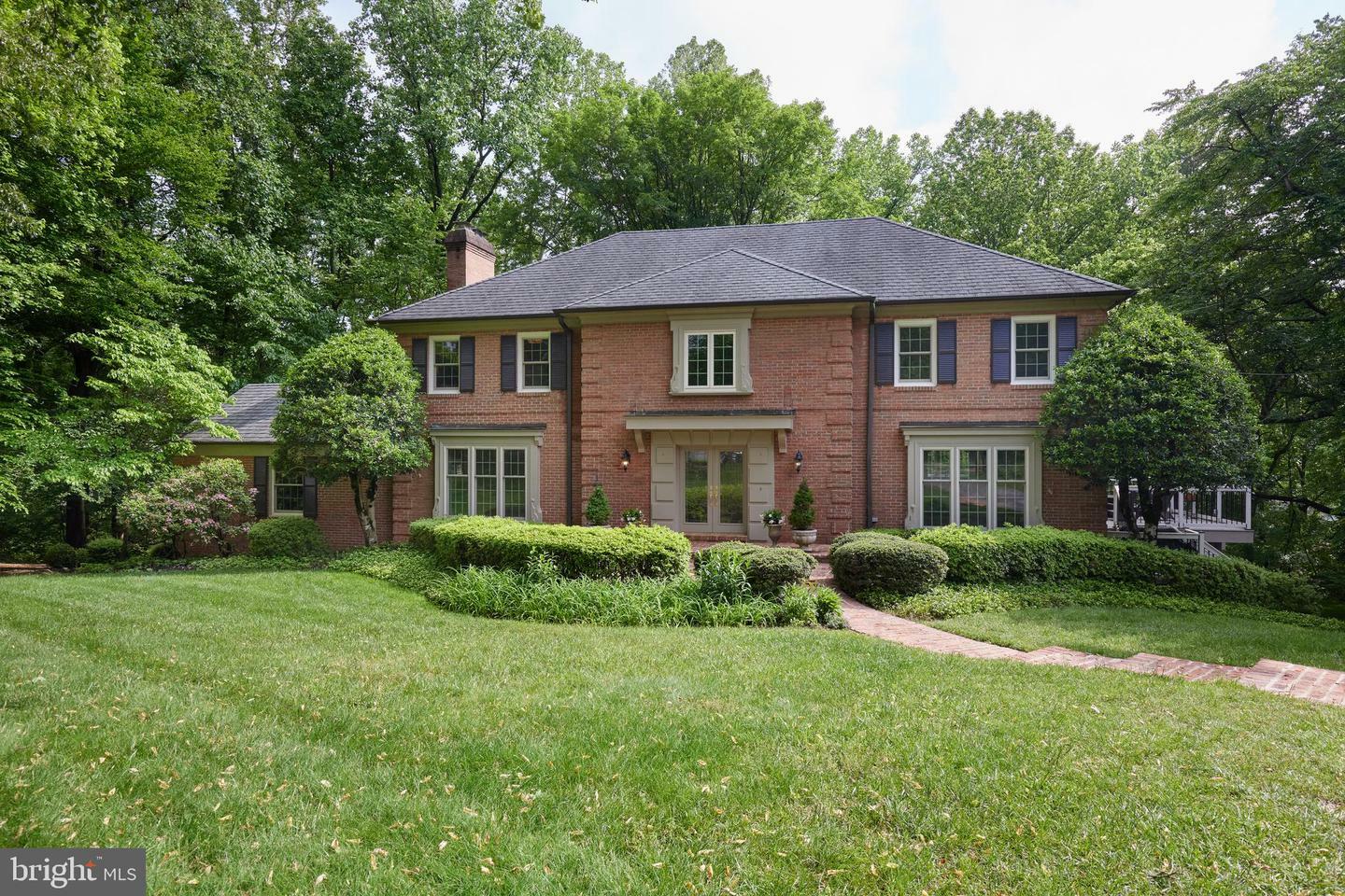 7722 Savannah Drive  Bethesda MD 20817 photo
