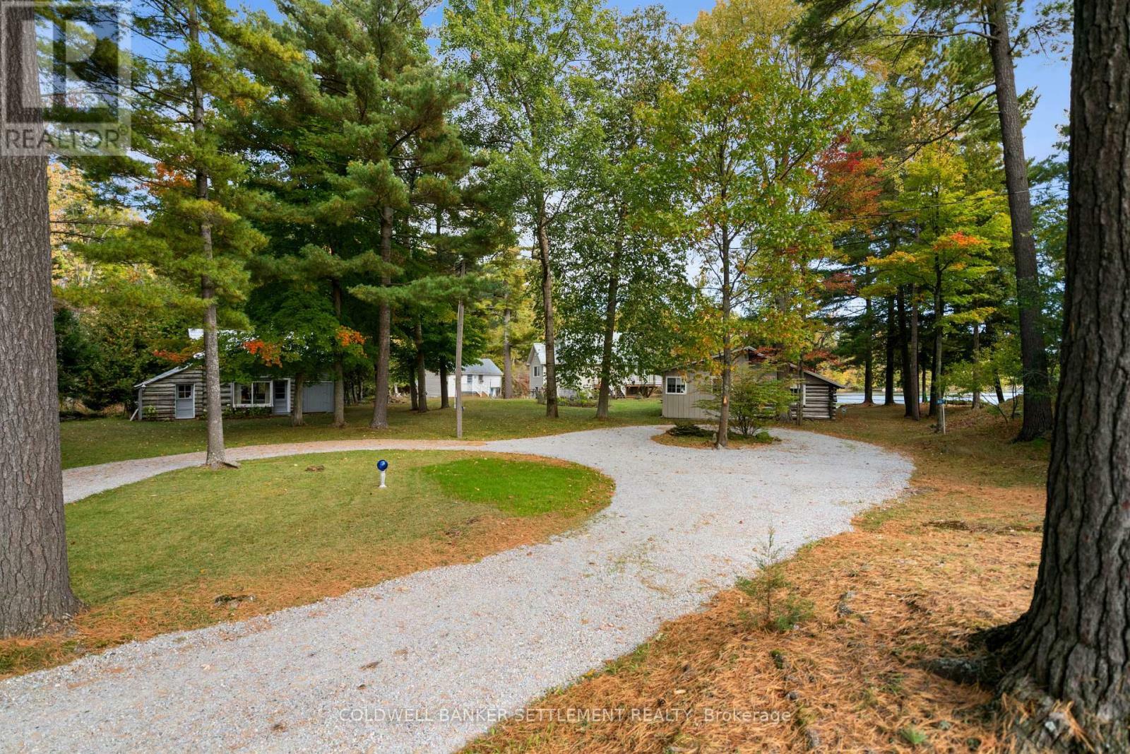 Property Photo: 300-302 Isobel Lane ON K7H 3C5