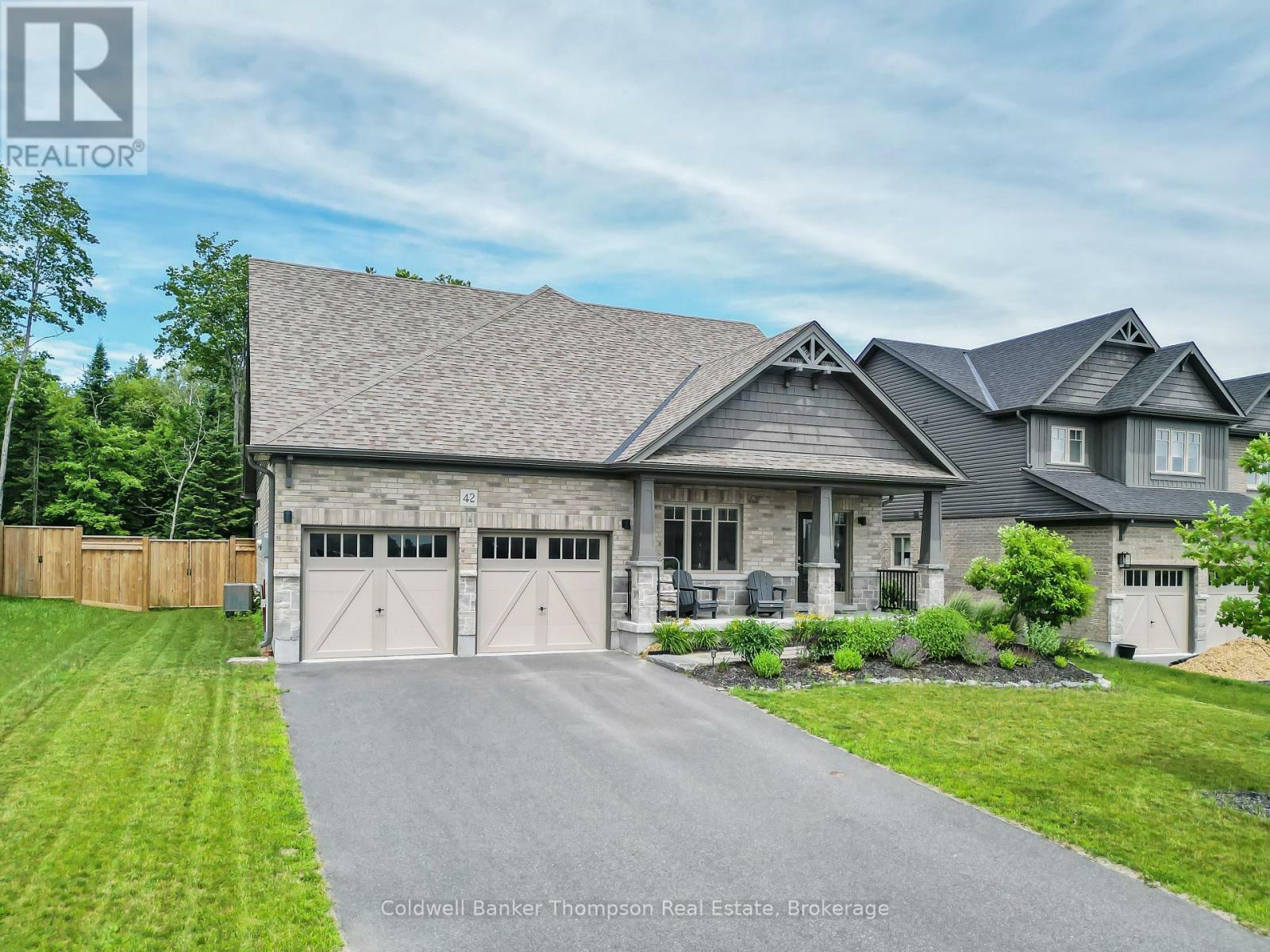 Photo de la propriété:  42 Woodstream Drive  ON P1H 0B7 
