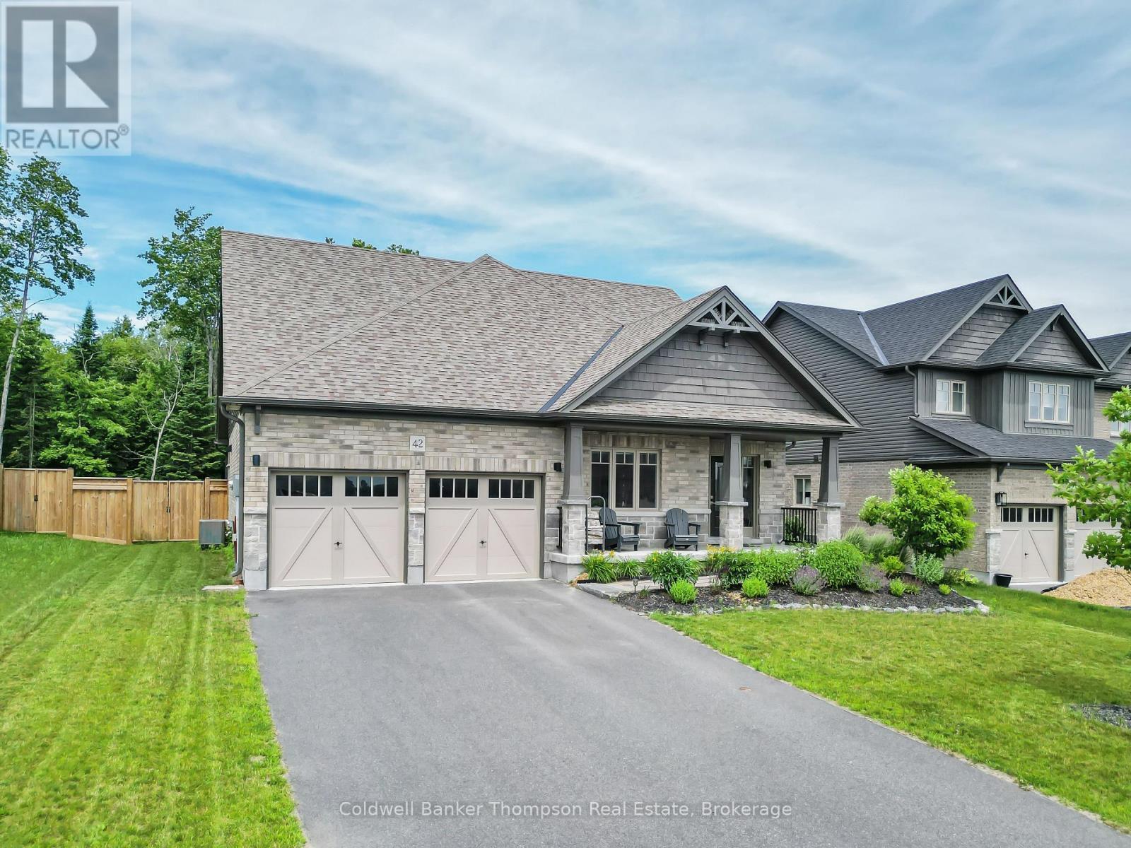 Property Photo: 42 Woodstream Drive ON P1H 0B7