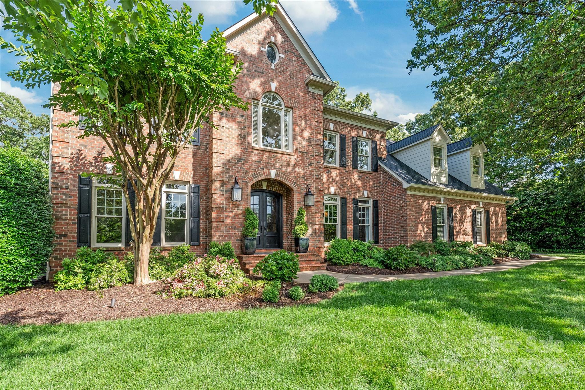 Property Photo: 14701 Jockeys Ridge Drive NC 28277