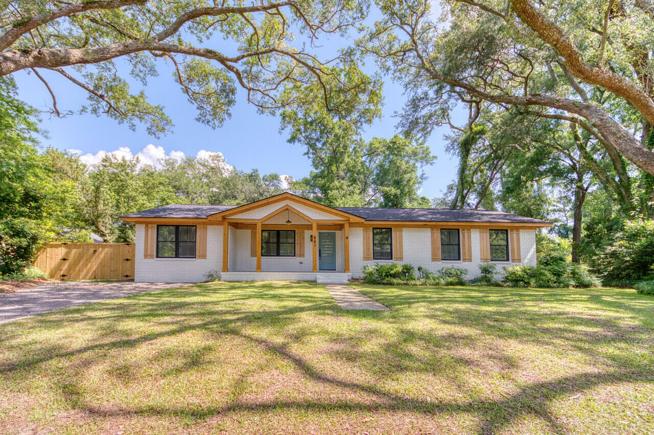 Property Photo: 841 Fred Street SC 29412