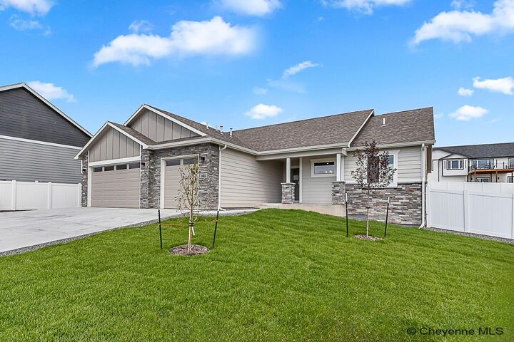 Property Photo: 4023 Farthing Rd WY 82001