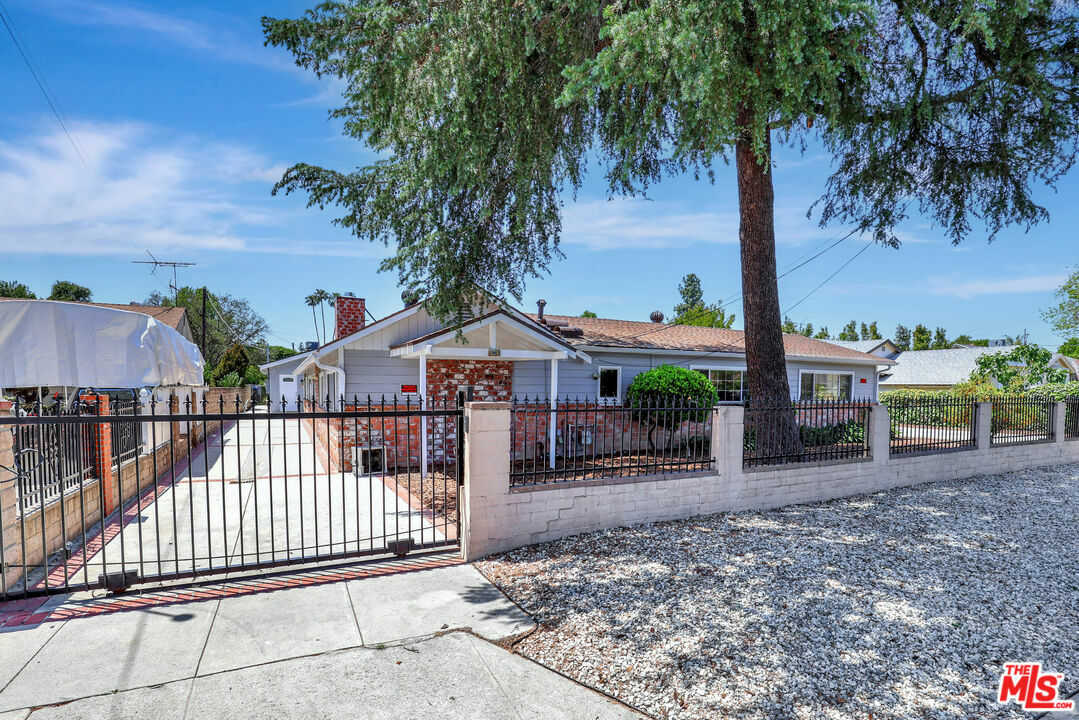 Property Photo: 7445 Balcom Ave CA 91335