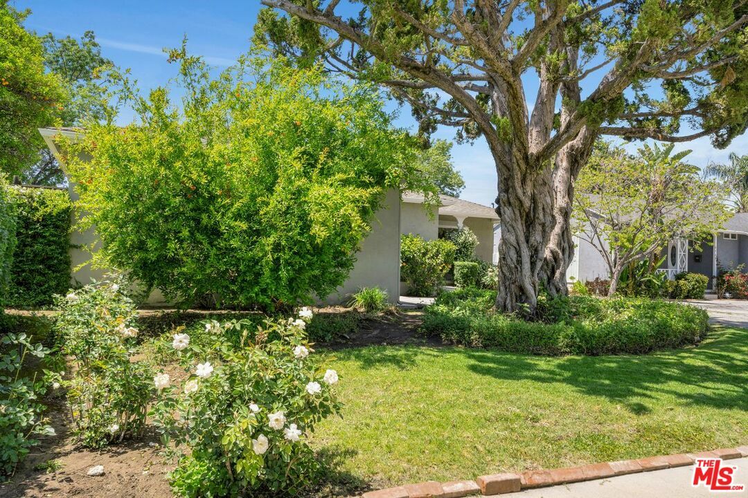 Property Photo: 6501 Randi Ave CA 91303