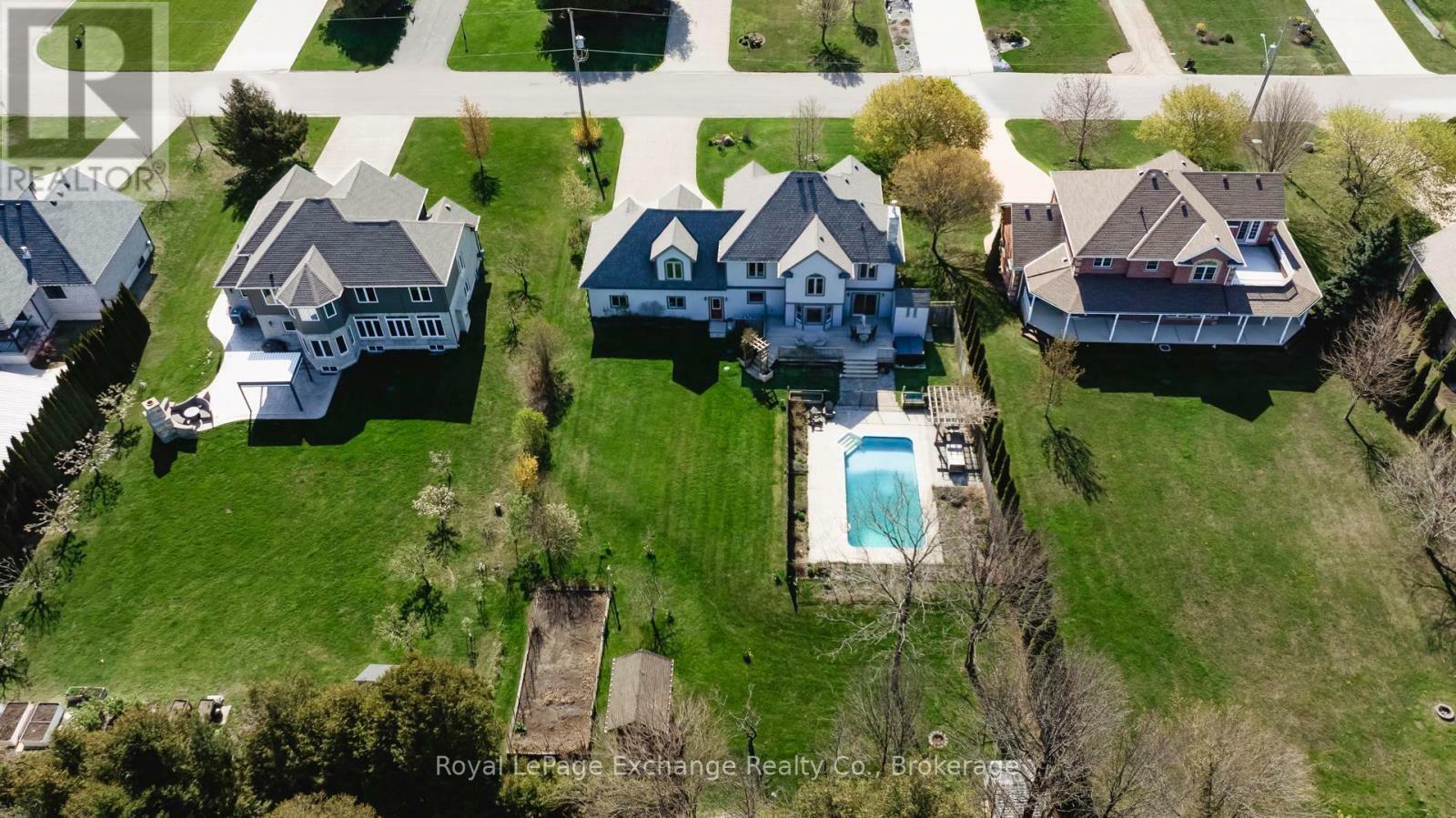 Property Photo: 902 Park Place ON N2Z 0C4
