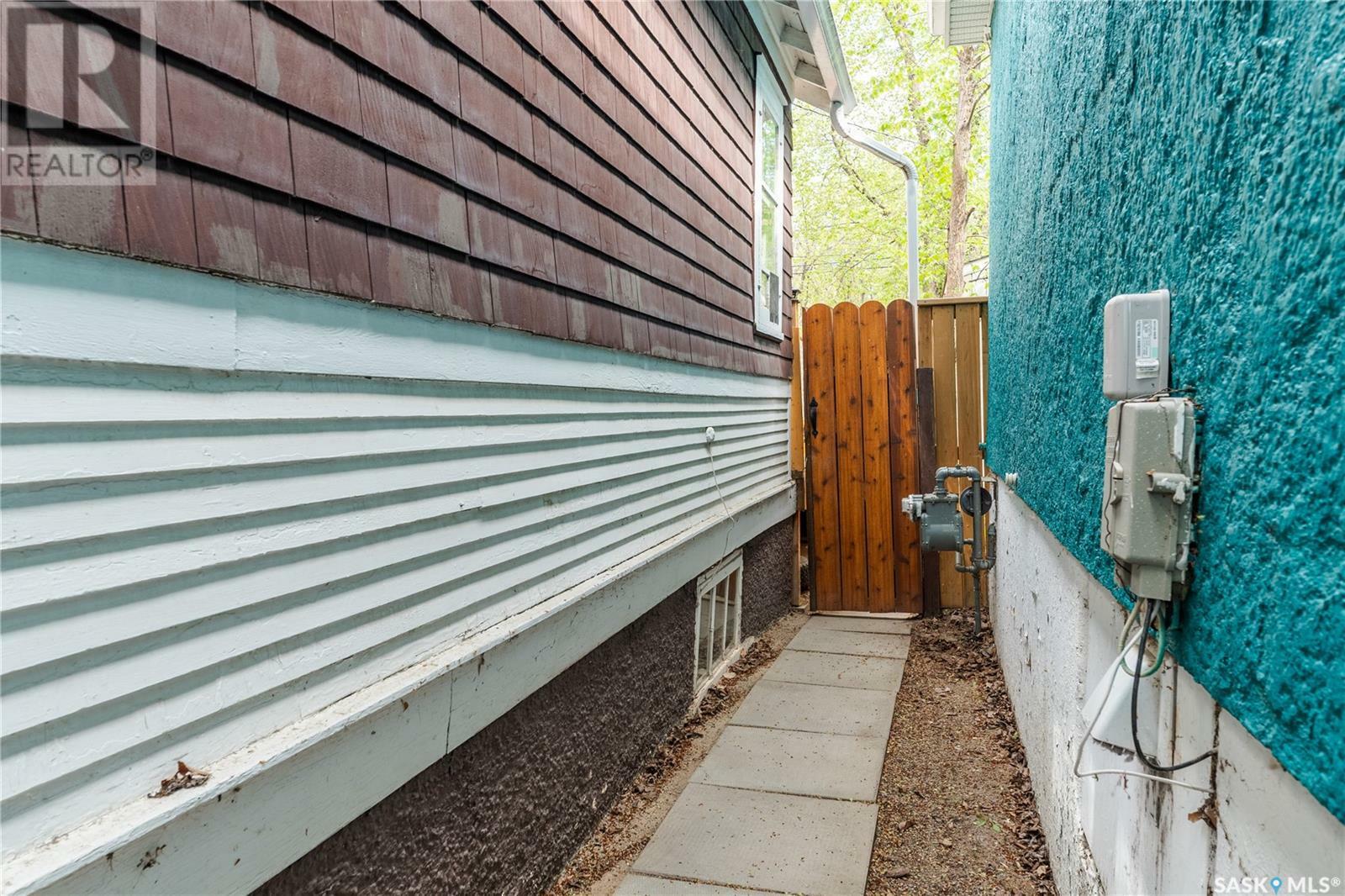 Property Photo: 2257 Montreal Street SK S4P 1L7