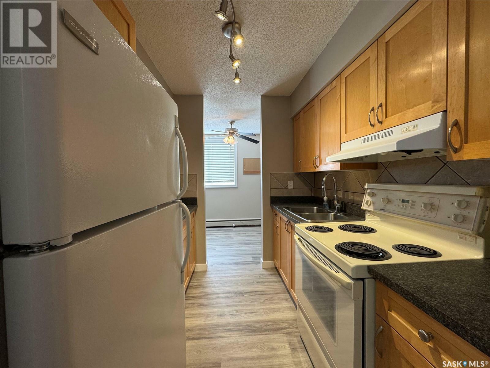 Property Photo: 8 2 Summers Place SK S7H 3W4