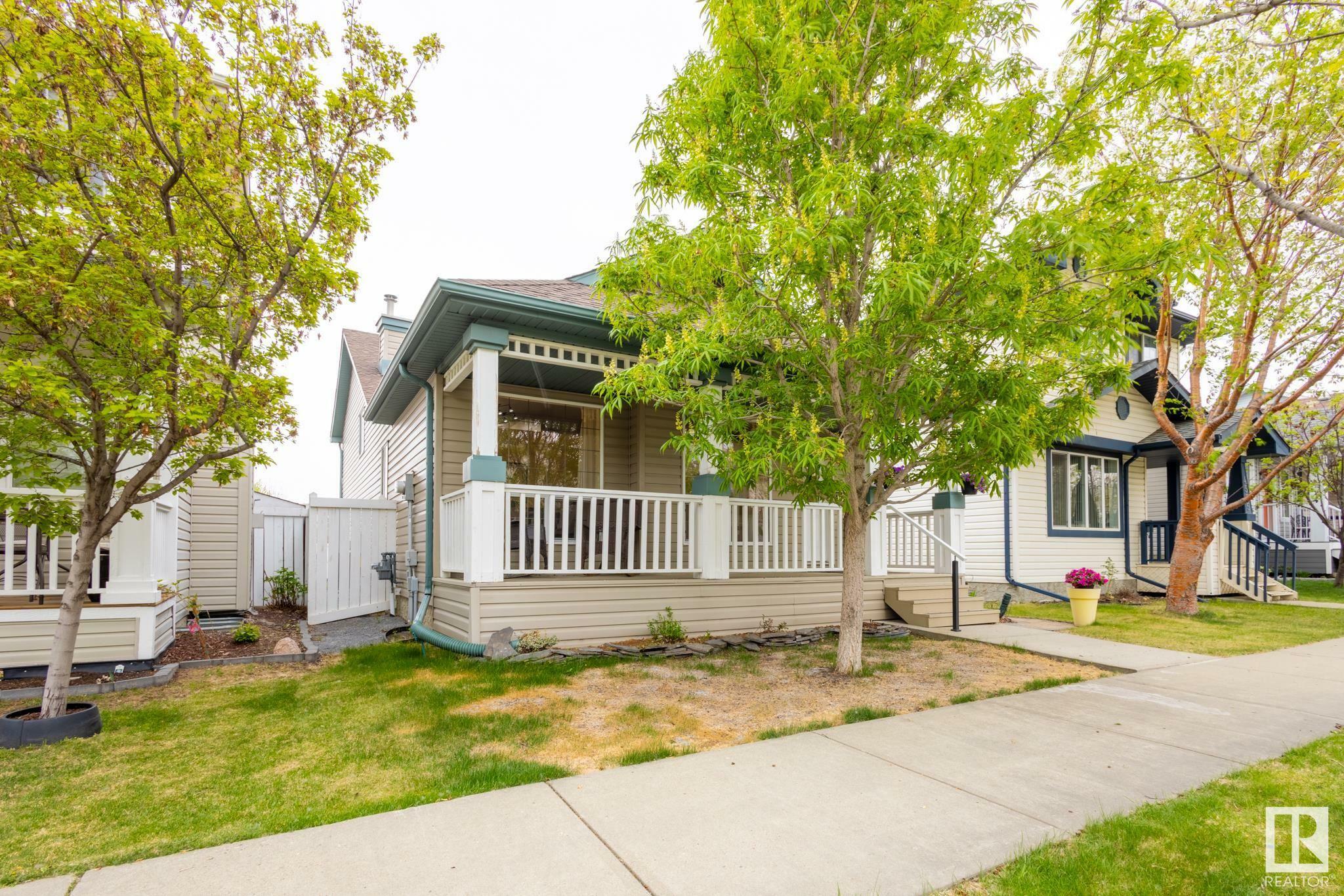 Photo de la propriété: 4553 Turner Square Square NW AB T6R 3E4