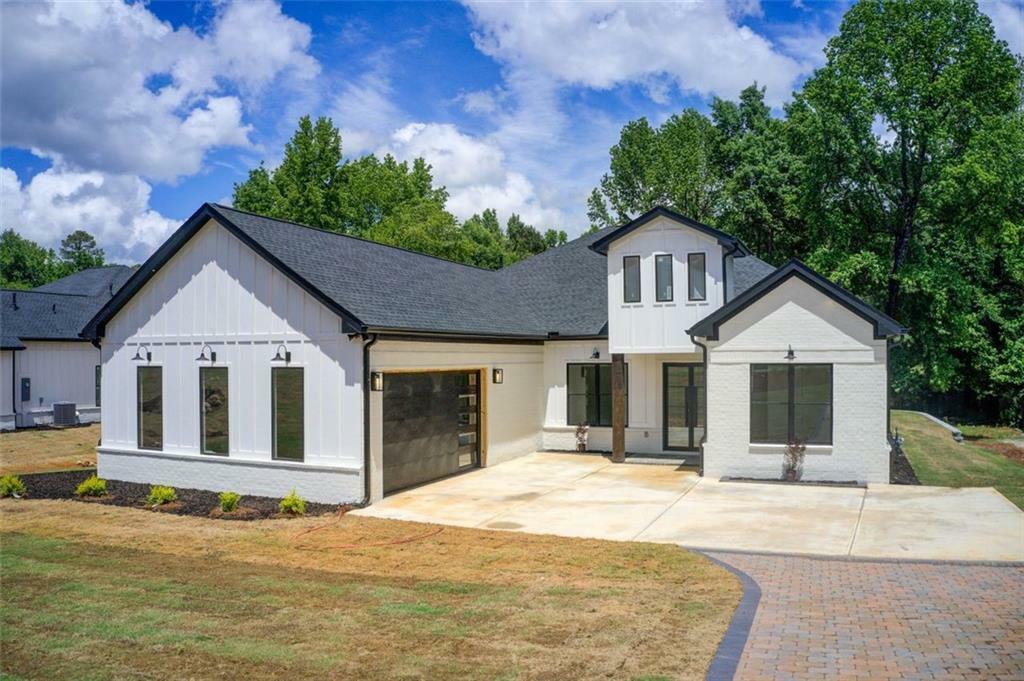 Property Photo: 532 Rockbridge Road GA 30047