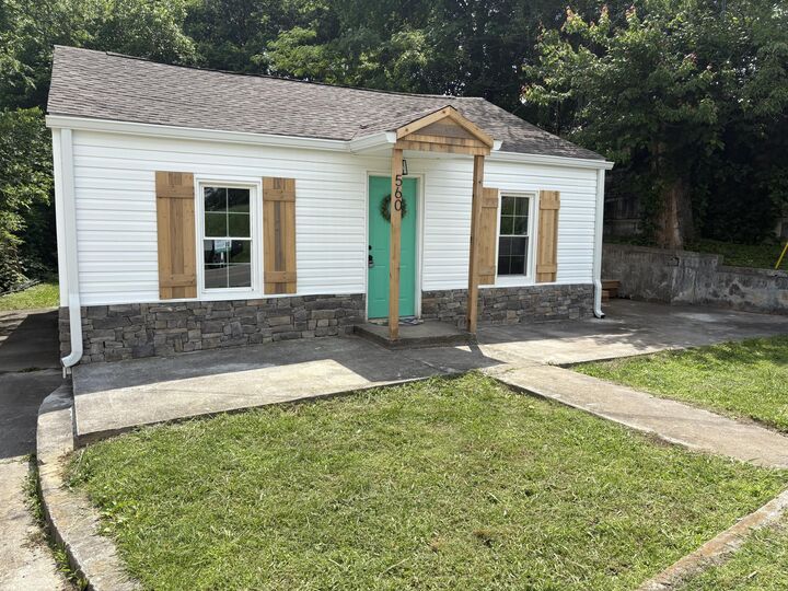 Property Photo: 560 8th Street NE TN 37311