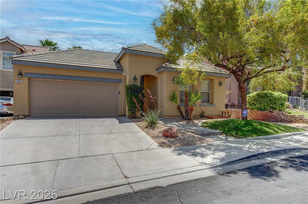 Property Photo: 5993 Attavilla Drive NV 89141