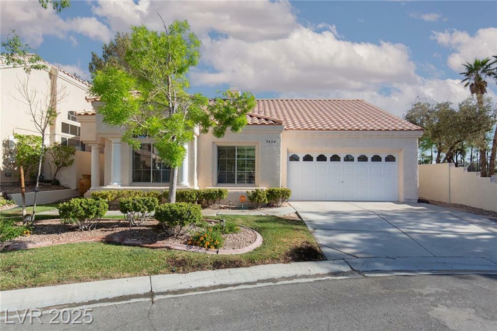 Property Photo: 9404 Calico Garden Avenue NV 89134