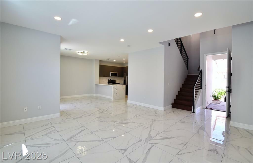 Property Photo: 8711 Villa Jeremiah Lane NV 89147