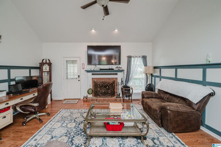 Property Photo: 106 Rosewood Circle AL 35040