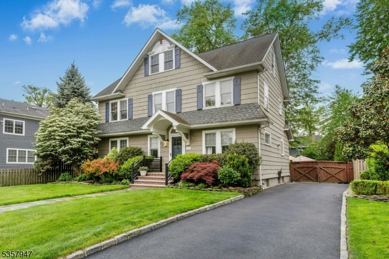 Property Photo: 520 Dorian Ct NJ 07090