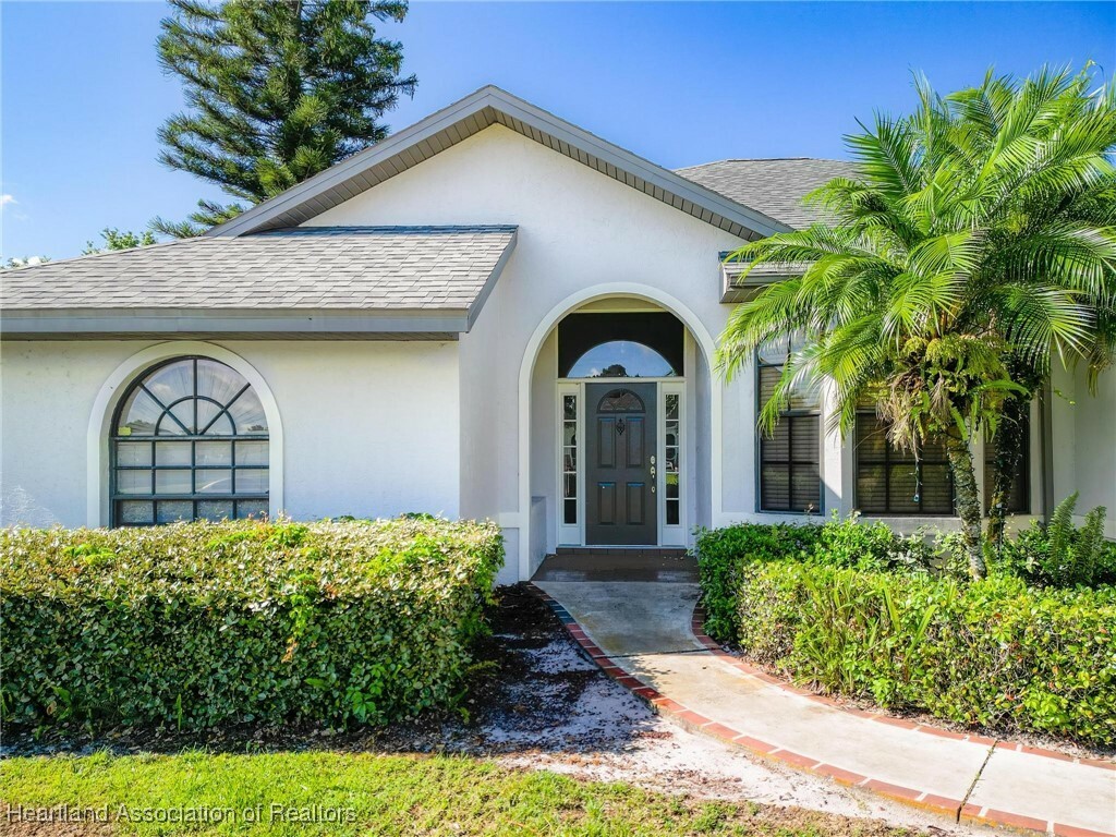 Property Photo: 2225 Jackson Drive FL 33870