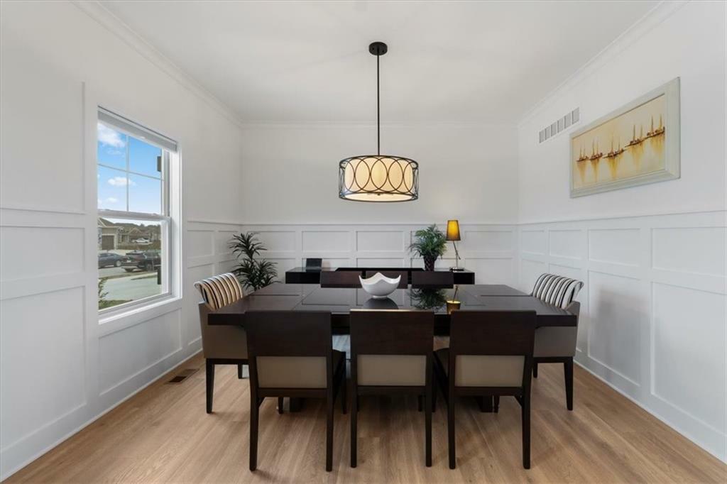Property Photo: 16521 S Stagecoach Street KS 66062