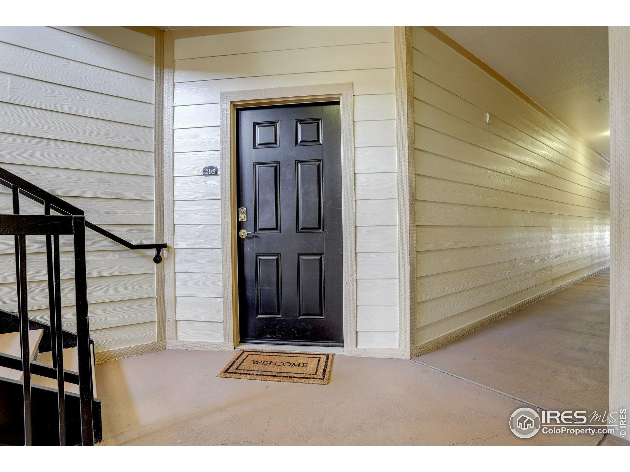 Property Photo: 5723 N Gibralter Way 205 CO 80019