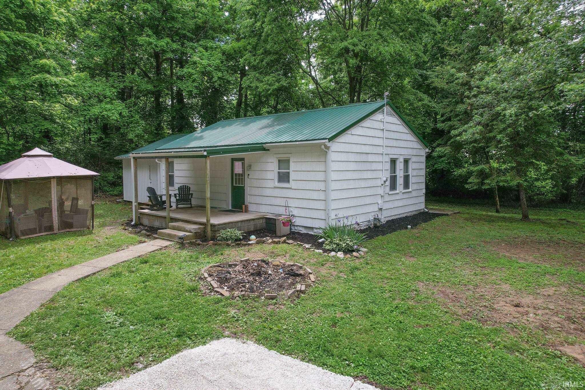 407 W Kentucky Street  Princeton IN 47670-2851 photo