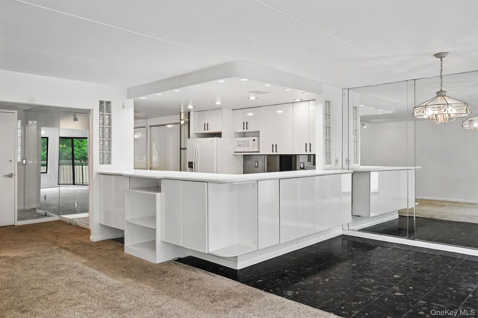 Property Photo: 300 High Point Drive 313 NY 10530