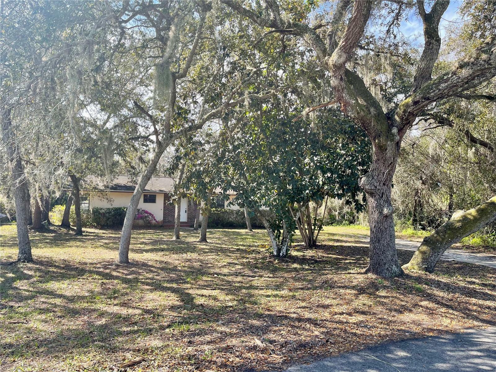 Property Photo: 285 W 2nd Street FL 32766
