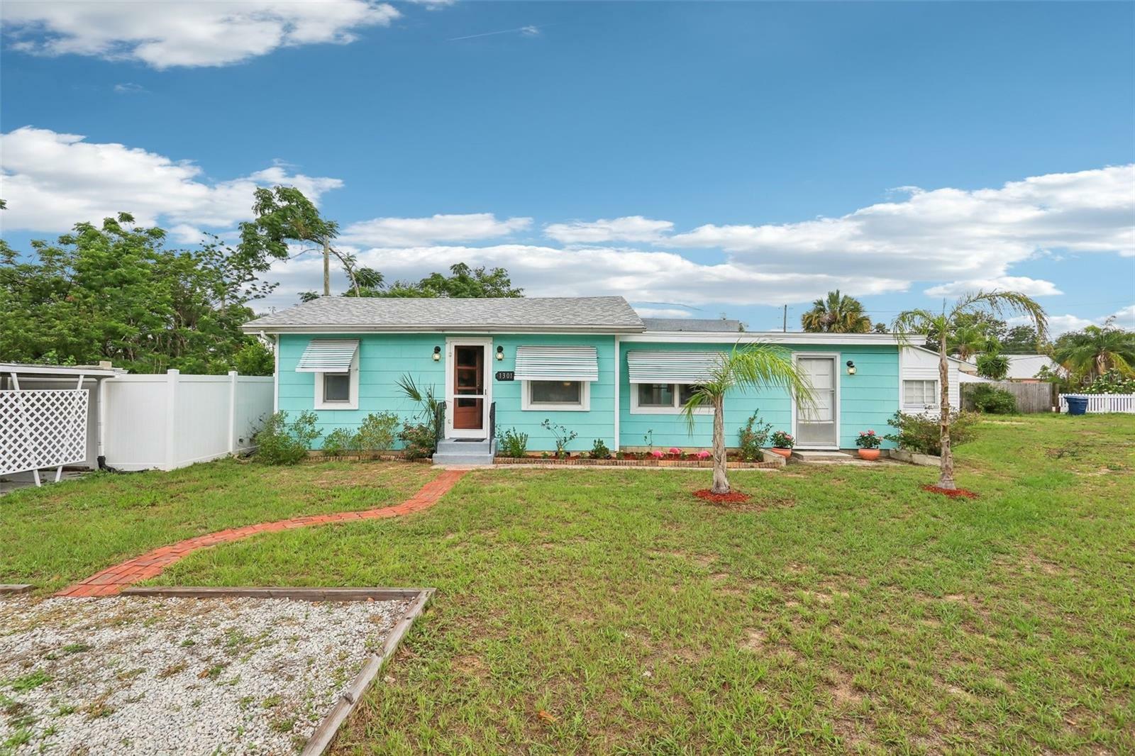 Property Photo: 1301 North Avenue FL 32778