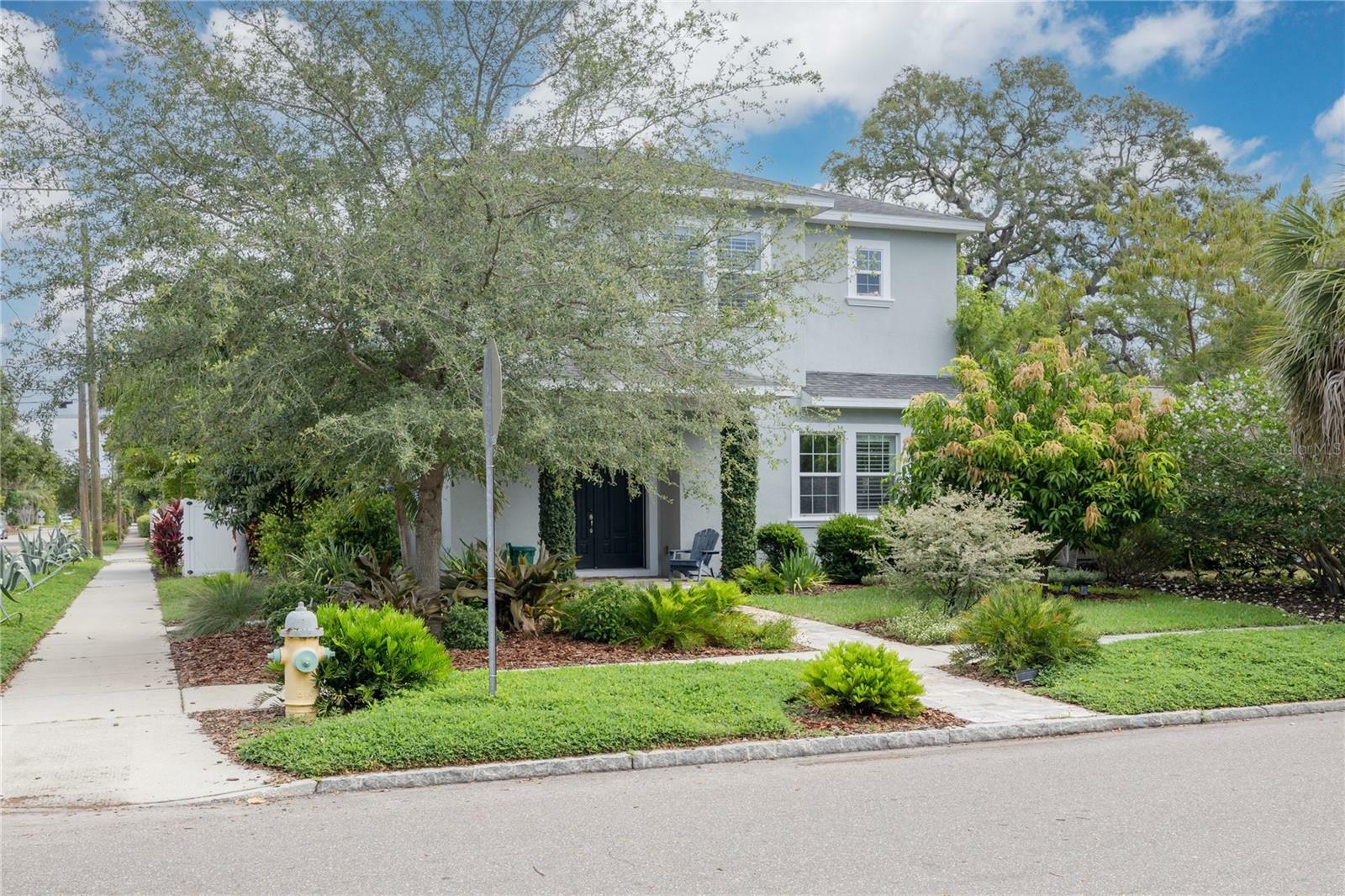 Property Photo: 795 26th Avenue N FL 33704