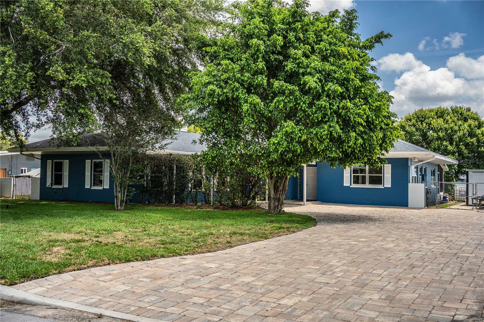 Property Photo: 1328 Edgewater Beach Drive FL 33805