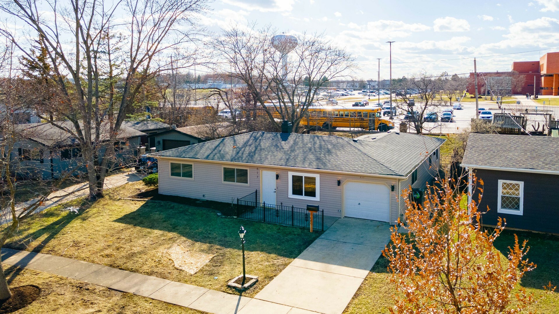 Property Photo: 617 Tanglewood Drive IL 60107