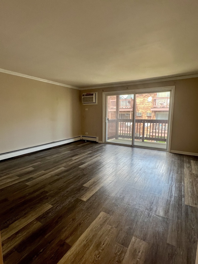 Property Photo: 14810 Kilpatrick Avenue 5E IL 60445